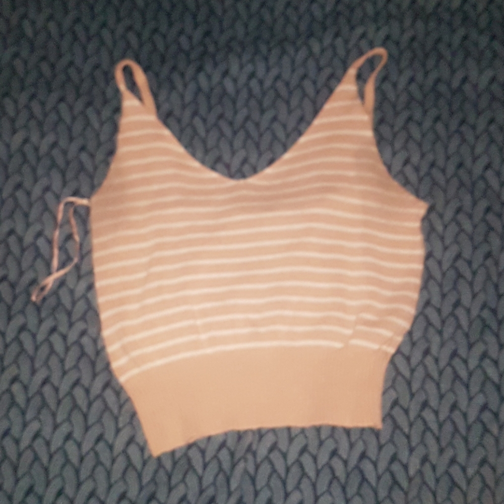 Crop tops - Picture 3 of 3